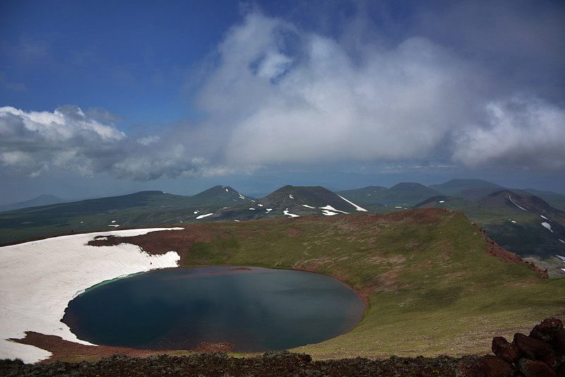 亚美尼亚火山口湖