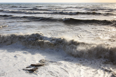 海上惊涛骇浪