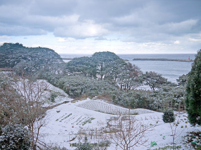 Small japanese Noroshimachi coastal village and ha