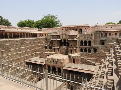 Chand Baori是印度最深的一步。