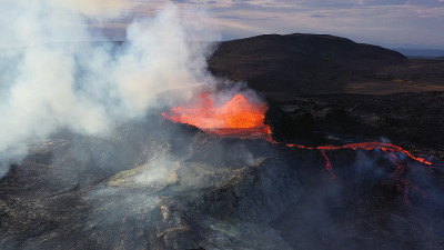 火山喷发的鸟瞰图，fagradalsjall火山，冰岛