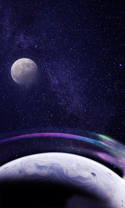 近距离的肥皂泡表面看起来就像太空中的行星，星空和月亮在一个创造性的拼贴。创造性的背景。