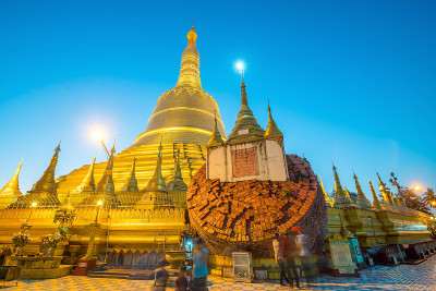瑞莫多塔(shwemawaw Pagoda)，缅甸