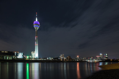 莱茵河之夜杜塞尔多夫塔