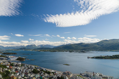 从Aksla山看到的夏季奥勒松市