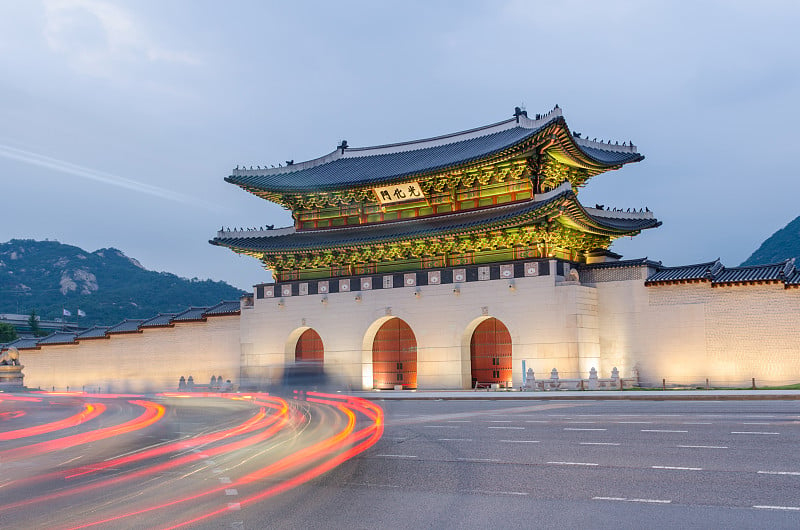 韩国首尔京福宫的夜景