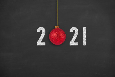 新年概念2021在黑板的背景