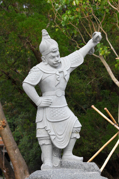 中国战士雕像