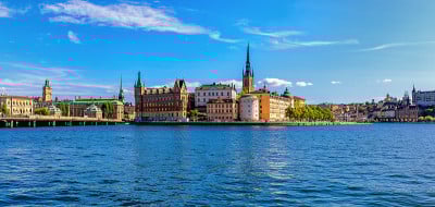 斯德哥尔摩老城Gamla Stan和瑞典Riddarholmen教堂全景