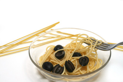 意大利面和黑橄榄