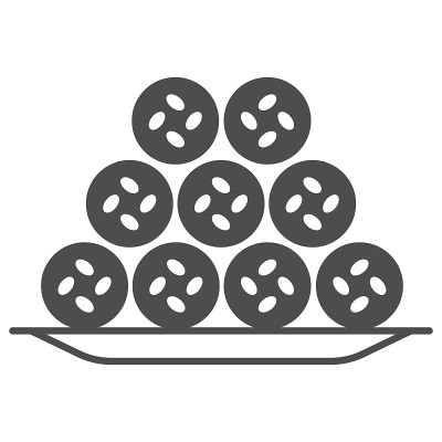 鱼管在面糊固体图标，亚洲食物概念，日本天妇罗chikuwa kamaboko矢量标志在白色背景上，字