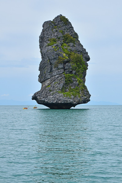 位于泰国昂塘海岸公园的岛屿