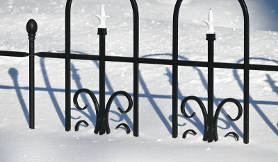 门在雪