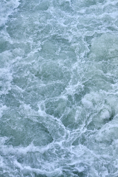 水