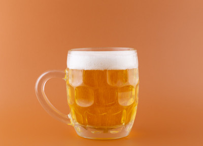 大杯啤酒