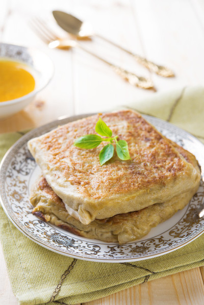 阿拉伯流行食物Mutabbaq