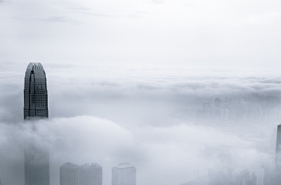 香港市内晨曦朦胧