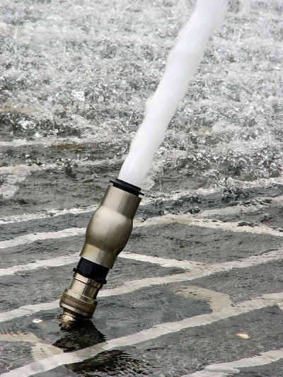 喷射水
