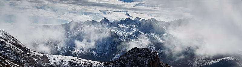 雪山