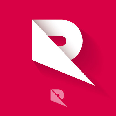 R字母组合。白色字母R就像折叠的纸。折纸的人物。