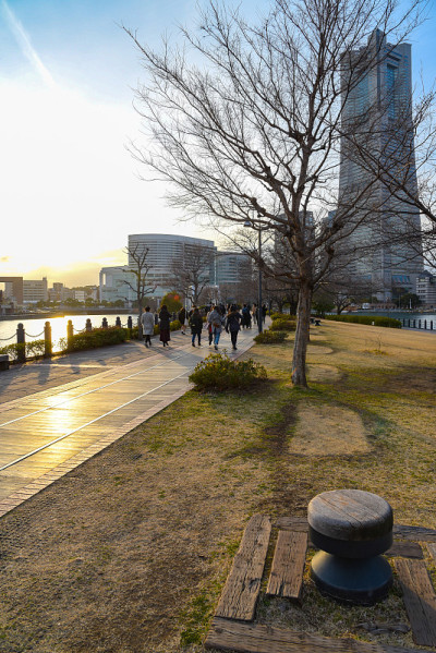 日本神奈川县横滨市水户未来21区景观。