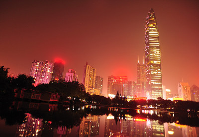 深圳城市天际线的夜景