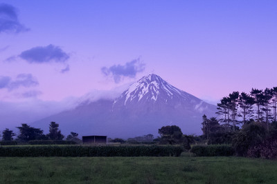 新西兰的塔拉纳基火山
