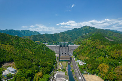 高知县长冈区元山镇的同村水坝
