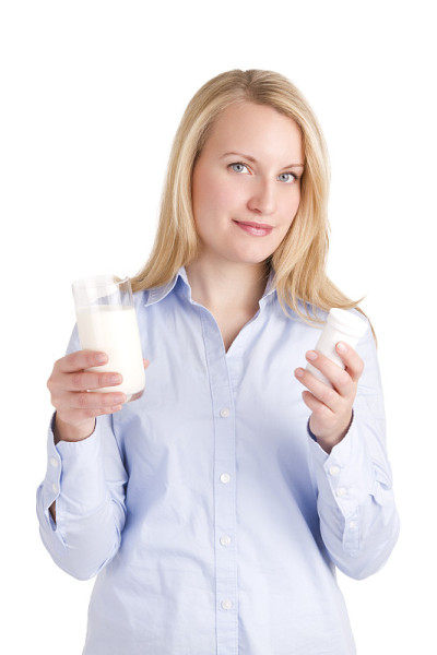患有乳糖不耐症的妇女服用药片