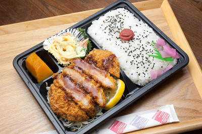 日本料理炸猪排便当