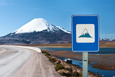 智利劳卡国家公园的帕里纳科塔火山