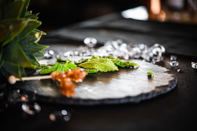 新鲜菠萝柠檬水加自制蜂蜜