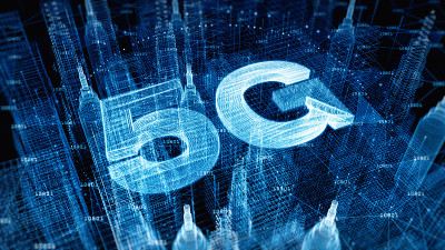数字城市数字空间与粒子数据网络连接，5g高速连接数据分析过程抽象背景概念。