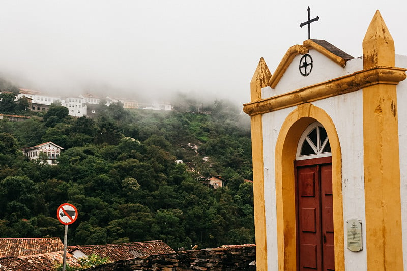 Chapel in Black Gold