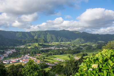 漫步亚速尔群岛。发现圣米格尔岛，亚速尔群岛。Furnas