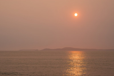 华盛顿州惠德比岛，海上日落