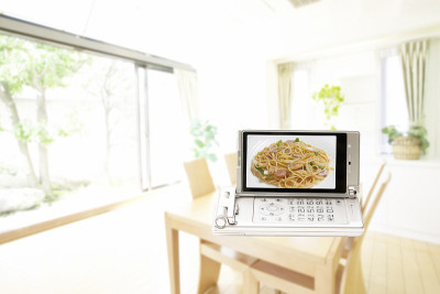 美食在室内和移动屏幕