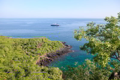 加拉帕戈斯群岛圣克里斯托巴尔花园小径上的风景
