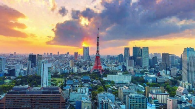 。东京城市的延时城市景观与日本的东京塔