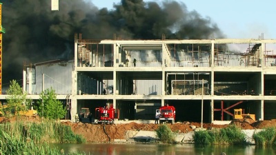 房子着火了
