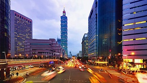 台北城市风光和台北101塔，日落到夜晚