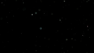 黑色背景上的慢动作雪