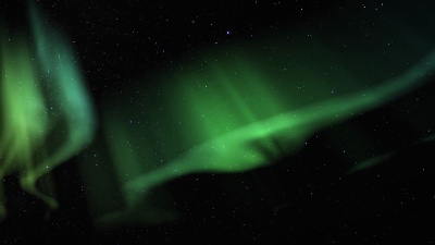 冰岛冬季夜晚的极光、北极光和星星