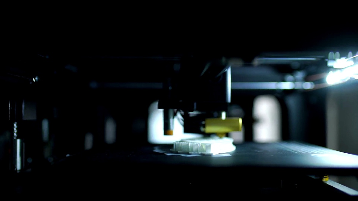 带声音的3D打印机。