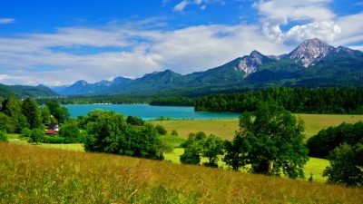 山湖。