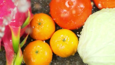 清洗水果和蔬菜 高清慢动作