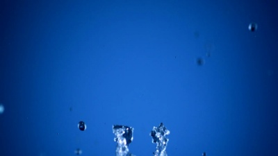 水飞溅，慢动作