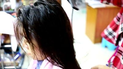 美容院的女性美容，吹风机