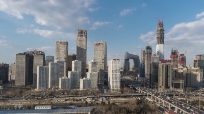 T/L WS HA PAN在阳光下戏剧性的城市天际线/北京，中国
