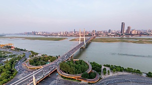城市交通桥梁日落延时摄影